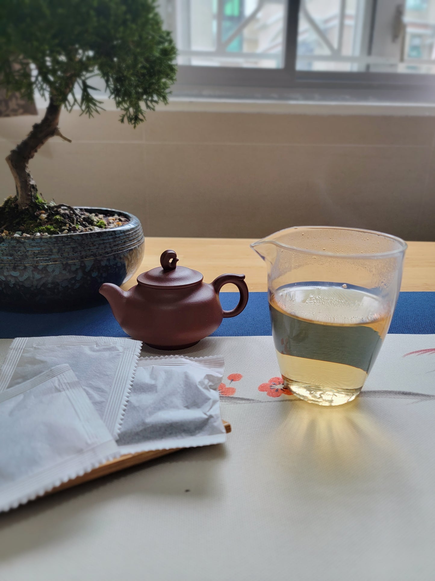 oolong tea, black tea, pu-erh tea, ancient tree tea, montpellier tea, organic tea, healthy tea, online tea shop, luxurious tea, Ancient Tea Tree Products, Tea Shop Online, Loose Leaf Tea Shop, Health Benefits Tea, Organic Tea Shop, Herbal Tea Shop, Hong Kong Tea Shop, UK Tea Shop, Premium Tea Shop, Specialty Tea Shop, 烏龍,青茶,茶葉品味, 古樹茶, 香港茶店, 有機茶, 優質茶葉, 茶葉禮品, 高級茶, 精品茶葉, 茶具, 茶禮盒, 普洱茶, 紅茶, 白茶, 黑茶, 茶藝, 評茶, 品茗班, 泡茶技巧, 茶藝課程